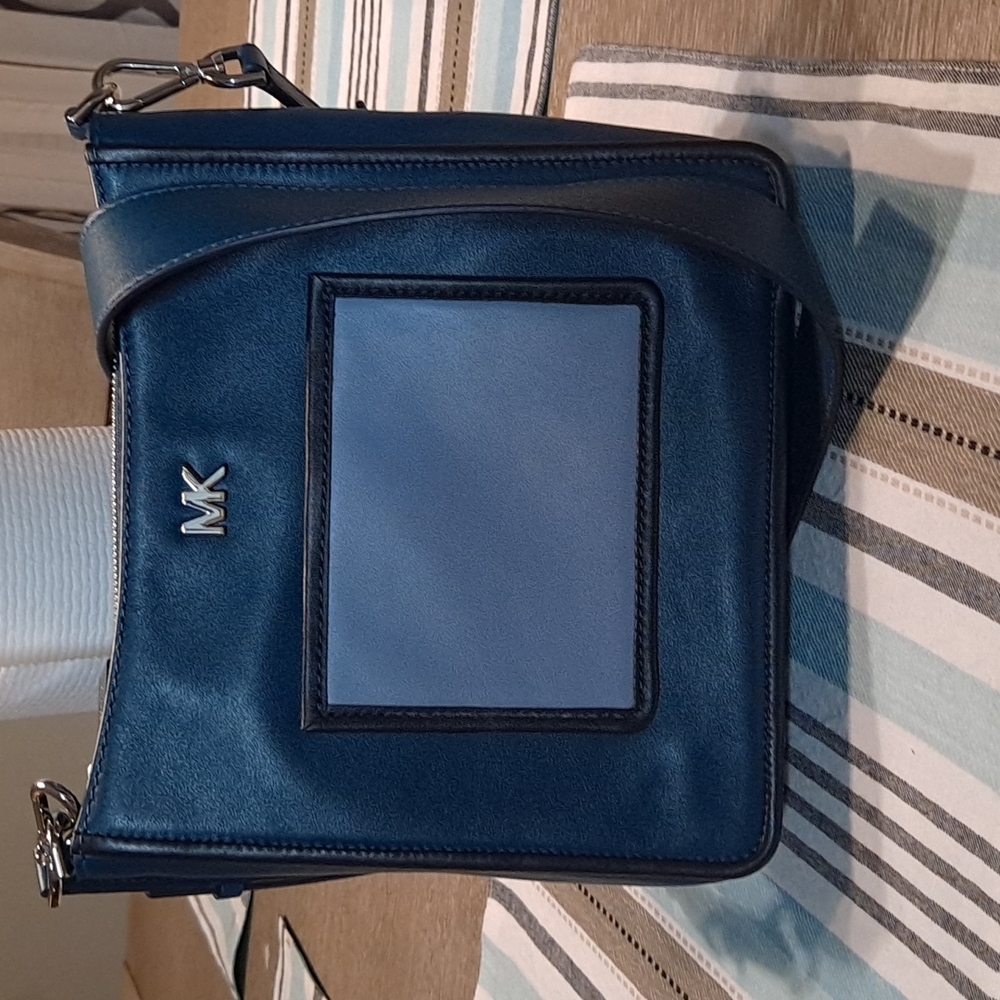 MICHEAL KROS GLORIA POCKET SWING PACK